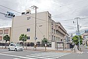 高津中学校[公立]の外観