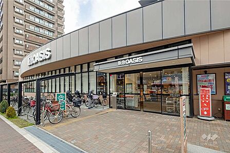 阪急オアシス(上本町店)の外観