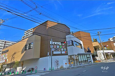 万代(フレスポ阿波座店)の外観