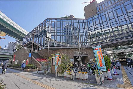 J:COM中央区民センターの外観