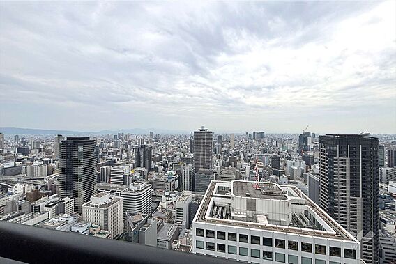 バルコニーから...