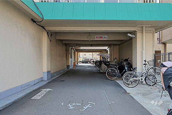 駐車場の出入口