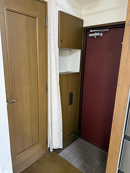 玄関を拡大表示