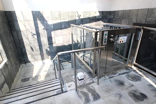 エントランスを拡大表示