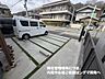 間取り：前面道路は広く、車庫入れもラクラク