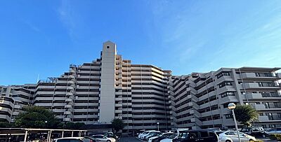 外観:小学校も近く子育て世帯にもオススメです。 外観:小学校も近く子育て世帯にもオススメです。