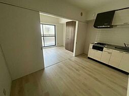 ロ・カーサ中目黒 304 3階1DKのリビング/ダイニング