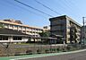 周辺：朝霧中学校 410m