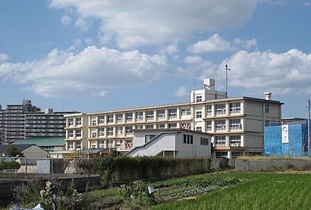 二見北小学校 720m