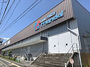 万代　生駒店まで1400メートル
