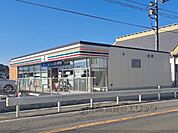 セブンイレブン　橿原御坊町店まで450メートル