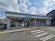 ファミリーマート　橿原くずもと町店まで350メートル