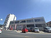 桜井郵便局まで700メートル