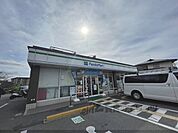 ファミリーマート　橿原四条店まで500メートル