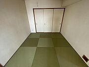 和室は琉球畳でオシャレな和室です。
