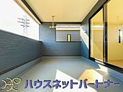 ワイドバルコニーはお洗濯だけではもったいない。季節のお野菜を育てるのもいいですね。