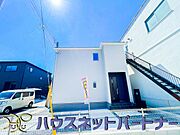 ここから始まる「日常」はご家族にとってかけがえのない時間となります。少しでも豊かに、快適に。そんな想いから本邸宅は生まれました。