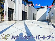 駐車場がある戸建を持つ最大のメリットは、駐車場代金を支払い続ける必要がないことです。賃貸住宅に住んでいる方が、戸建の購入を考えるきっかけに挙げることが多いようです。