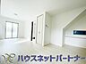 リビング/ダイニング：リビング収納。限られたスペースだからこそ、無駄なくお使い頂ける様にリビング部分にも収納を設置しました。