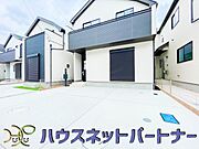 駐車場がある戸建を持つ最大のメリットは、駐車場代金を支払い続ける必要がないことです。賃貸住宅に住んでいる方が、戸建の購入を考えるきっかけに挙げることが多いようです。