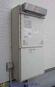 給湯機には環境にも家計にも優しいエコジョーズ。エコジョーズなら、ガスの使用量を減らせ、Co2の排出も少なくなるので、地球温暖化防止に貢献でき、さらにガス代の節約にもなります。