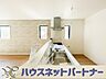 キッチン：家族の様子を見ながらキッチンでお料理。一日の出来事を会話しながらの家事は嬉しいコミュニケーション。