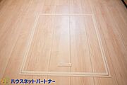 買い置きしたシャンプーや洗剤など床下収納ですっきり。