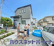 主張し過ぎずどこか余裕を感じさせるシャープなフォルム。画像はイメージです