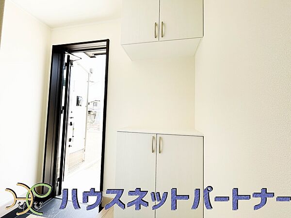 玄関を拡大表示