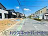 外観：前面道路でお車を駐車するのも楽々。