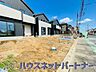 駐車場：ゆったりとした駐車スペースを確保いたしましたので、大きめのお車でも駐車可能です。自転車やバイクなど、ゆとりのある敷地で置き場所に困ることはないでしょう。