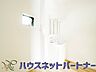 室内：洗面室のある脱衣所は広々。脱いだお洋服をそのままお洗濯。