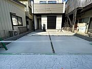 通勤や家族の送迎など、毎日の生活にマイカーが欠かせない方にとって駐車場は大事な条件。敷地内にカースペースがあれば、お出かけやお買い物の際の搬入出もらくらくです。