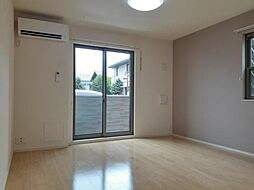 リーフレット 103号室 1階ワンルームのリビング/ダイニング