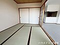 和室とリビング...