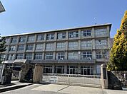 大津市立打出中学校「教育目標」打ち出す力 挑戦する生徒智恵を出し合い 心耕す生徒伝統を大切にして地域を愛する生徒 900m