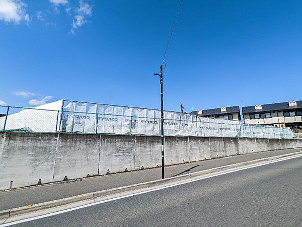 apartment 群馬県伊勢崎市連取町1510-1　T＆M　DE号