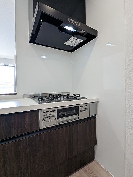 apartment 群馬県伊勢崎市連取町1510-1　T＆M　DE号