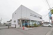 東和銀行 境支店 874m