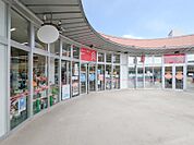 DAISOウニクス高崎店 1033m