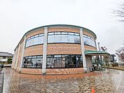 高崎市立群馬図書館 2189m