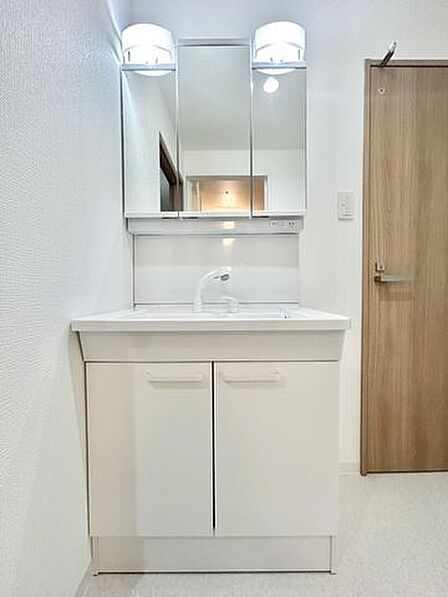 【リフォーム後】洗面化粧台は新品交換いたしました。