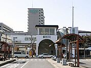 牛久市立向台 【駅】常磐線牛久駅まで徒歩22分。 1100m