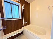 「浴室」新規交換済み。給湯器・パネルも交換しています。