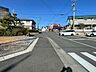 外観：前面道路含む現地写真