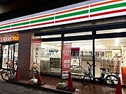 セブンイレブン熱田神宮前店 徒歩3分。 240m