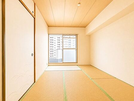 ◇押入ありでたくさん収納ができます◇南側に窓ありで陽当良好です!※AI加工画像につき、一部現況と異なります。
