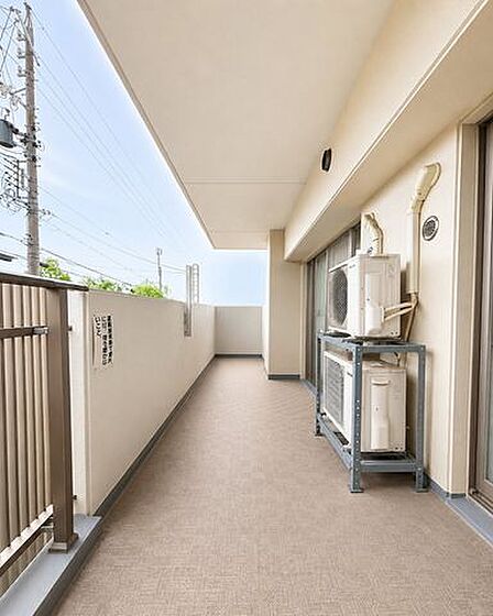 ◇陽当たり良好なL字バルコニー◇スロップシンク付き◇南向きバルコニー※AI加工画像につき、一部現況と異なります。