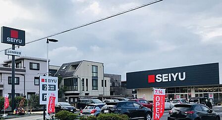 西友勝川店 徒歩7分。 560m