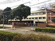 名古屋市立栄小学校 徒歩4分。 320m